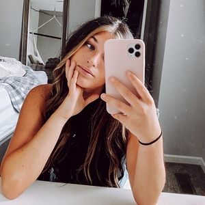 Meet your Posher, Bella